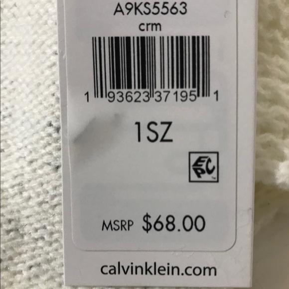 Calvin Klein
One Size Scarf - Picture 12 of 13